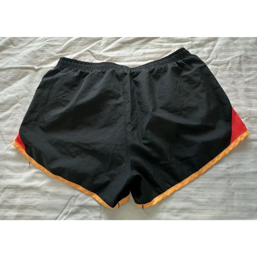 NIKE WOMENS ATHLETIC SHORTS SIZE S